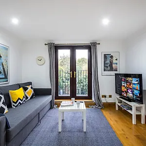 2 Bedroom By Av Short Lets Southwark With Free Wifi Apartamento Londres