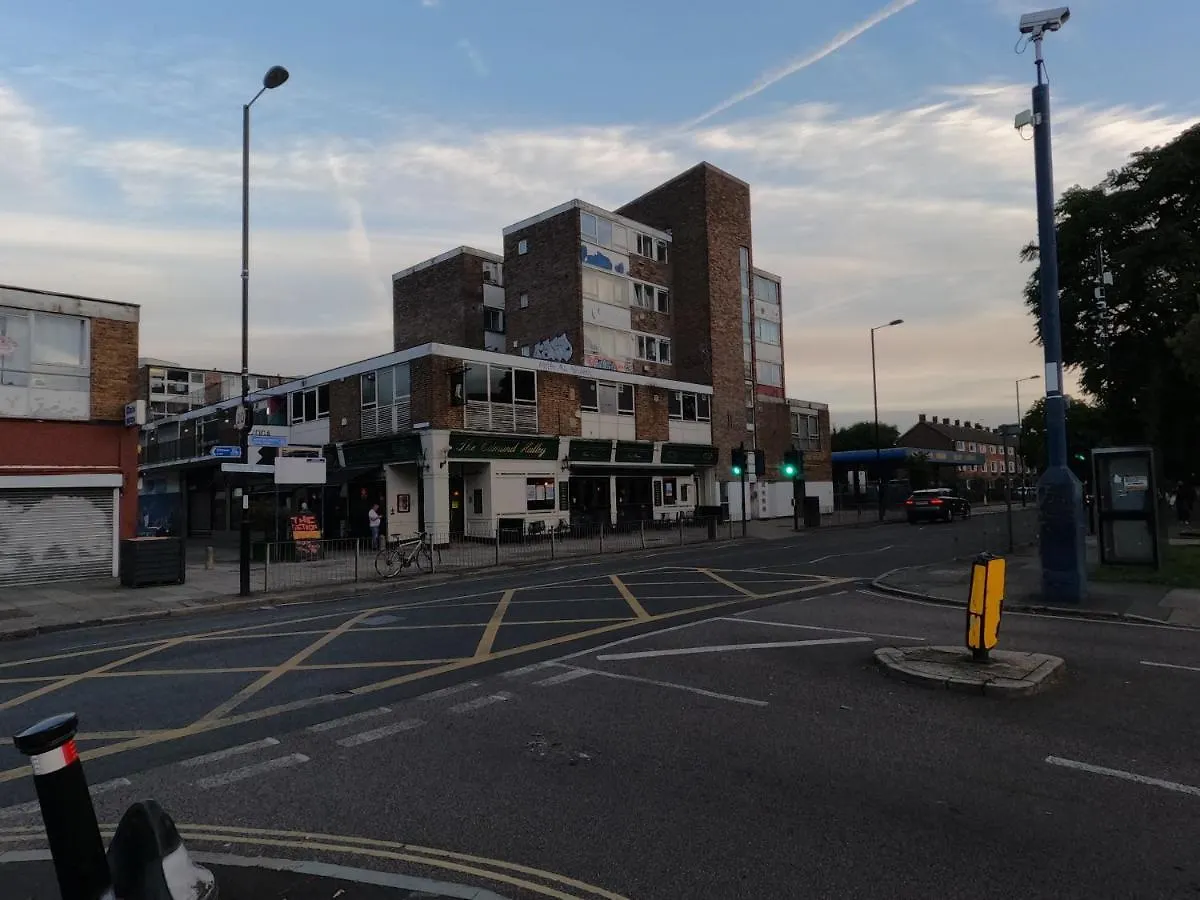 Lbt Property Ltd London 0*,